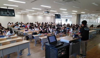 写真-2　第2回目以後の様子（名桜大学）