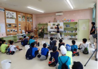 写真-4 県内小学校による修学旅行利用